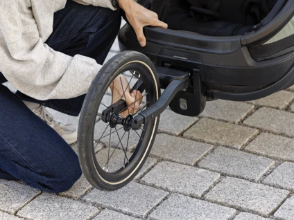 easy conversion from bike trailer to jogging or stroller mode