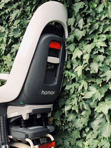 Hamax - Caress w/carrier adapter (rack mounted) - White/black