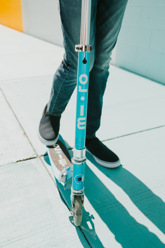 MICRO - two-wheeled scooter for children from 5 years Sprite LED, ocean blue