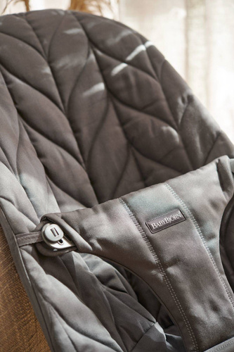 BABYBJÖRN - Bouncer Bliss Woven, Petal Quilt - Anthracite + Toy