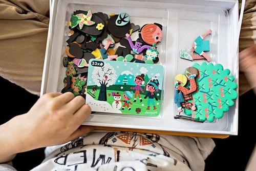 Janod - Magnetic puzzle 4 seasons Magnetibook collection 2018