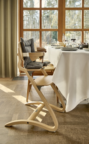 LEANDER - Louie™ Highchair, Oak, Natural