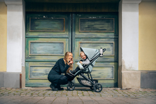 Wózek spacerowy Thule Spring - Black/Soft Beige