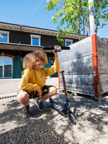 MICRO - two-wheeled scooter for children from 5 years Sprite LED, neochrome
