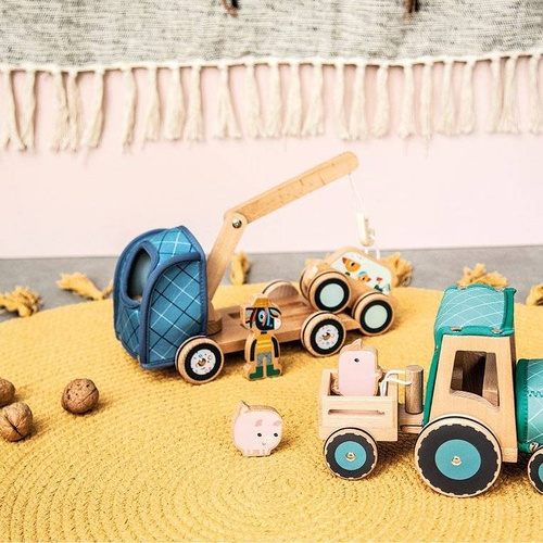 LILLIPUTIENS - Wooden tug with a movable hook and a donkey car Ignace 2 years +