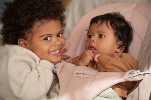 BABYBJÖRN - Bouncer BLISS - Dusty Pink, Petal Quilt + Toy Googly Eyes Pastels