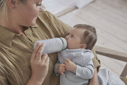  Elodie Details - Glass Feeding Bottle - Monkey Sunrise