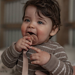 Elodie Details - Wooden Pacifier Clip - Blushing Pink