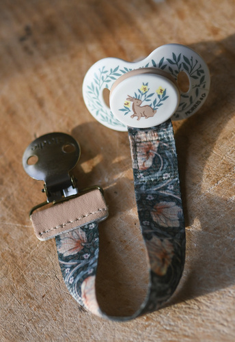 Elodie Details - Wood Pacifier Clip - Pimpernel