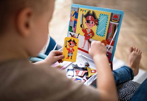 Janod - Magnetic puzzle. Costumes Boy Magnetibook collection 2018
