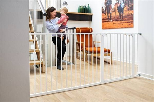 Baby Dan - Premier Safety Gate +  2 extension 7 cm + panel 64,5 cm + panel 32 cm, white