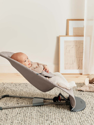 BabyBjörn BLISS Woven bouncer, sand gray + Soft Friends toy