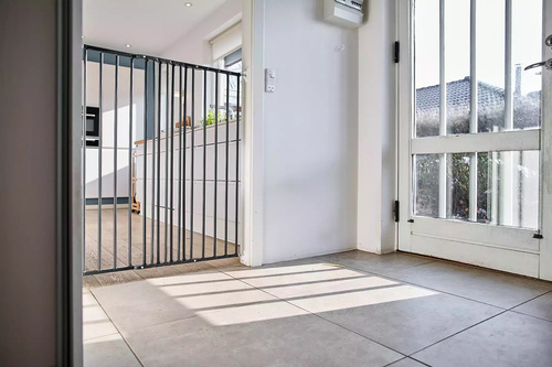 DogSpace - Charlie Extra Tall Extending Dog Gate, Black (63.5-107cm)