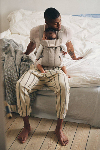 BABYBJÖRN - Baby Carrier MINI 3D Mesh, Grey Beige