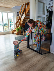 Baby Dan - Carl Wide outdoor safety gate, black