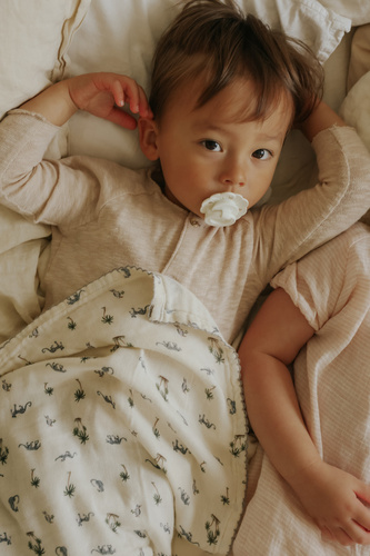 ELODIE DETAILS - Binky Bloom latex pacifier 3 m+, vanilla white