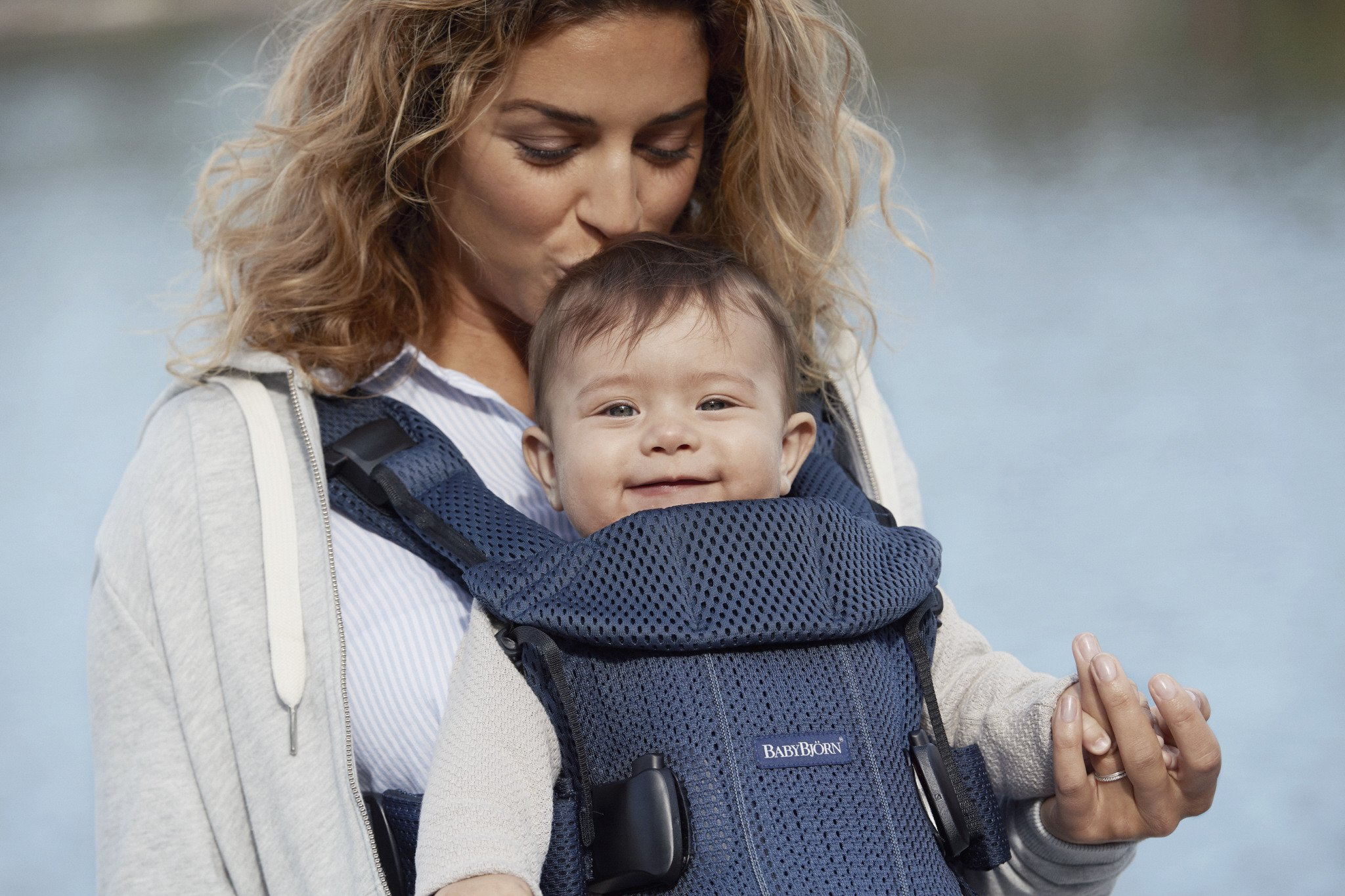 Baby bjorn clearance navy