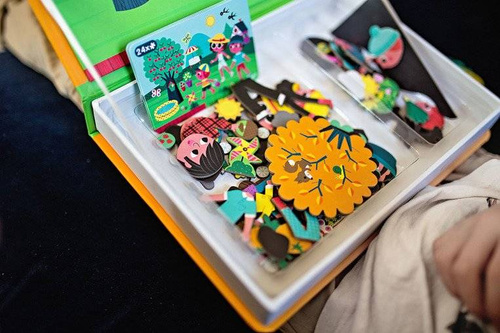 Janod - Magnetic puzzle 4 seasons Magnetibook collection 2018