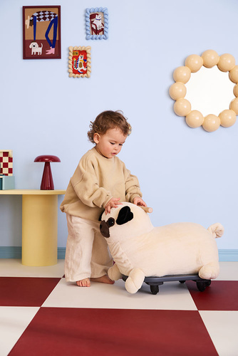 KID'S CONCEPT - ride along Peg the pug dog