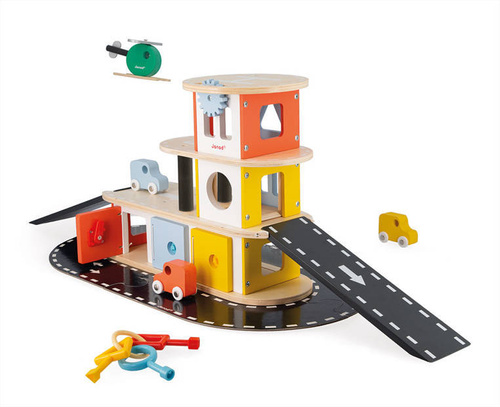 Janod - Wooden garage with 4 accessories. Bolid 2+