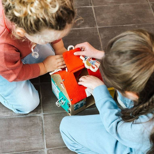 LILLIPUTIENS - Wooden manipulation house with locks Lisek Burglar 3 years +