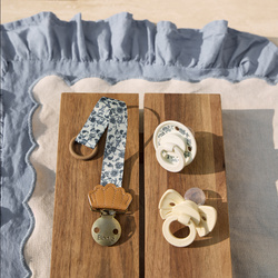 Elodie Details - Wood Pacifier Clip - Garden Leo Toile