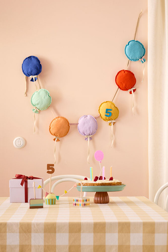 Kid's Concept - birthday garland balloon