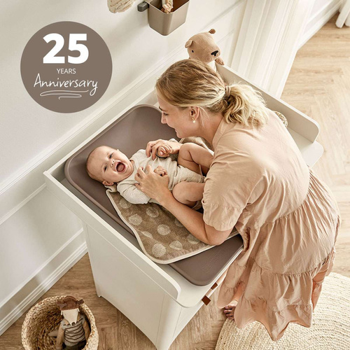 LEANDER MATTY™ CHANGING MAT, MOCCA