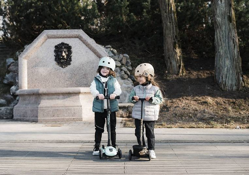 SCOOTANDRIDE - Highwaykick 3 LED - Folding scooter with light-up wheels 3+ Blueberry