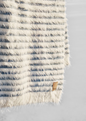 Elodie Details - Furry Knit Blanket - Berry Blue