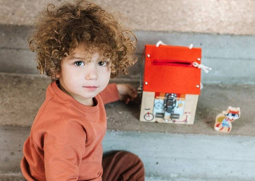 LILLIPUTIENS - Wooden manipulation house with locks Lisek Burglar 3 years +