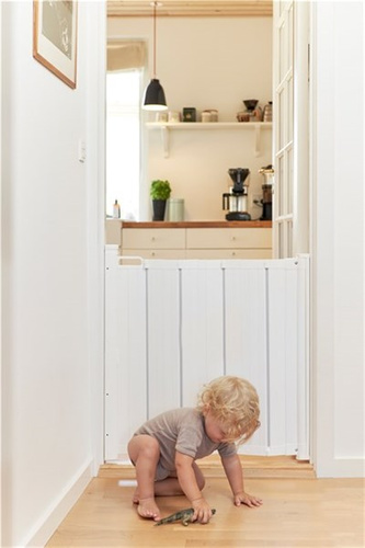BabyDan Alma Safety Gate, White