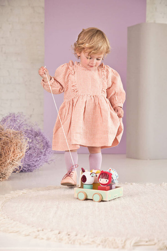LILLIPUTIENS Drewniany wózek z sorterem do ciągnięcia Wilk Louis 12 m+