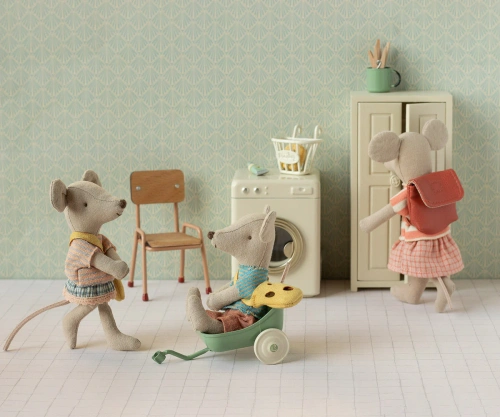 MAILEG - Mouse riding a tricycle, Big Sister, coral