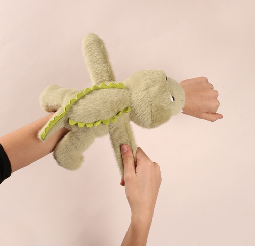 DOUDOU – Podcoll plush crocodile slap bracelet, Histoire d'Ours, green