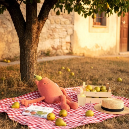 DOUDOU - MIAM! Britney Pear, 40 cm, pink pear