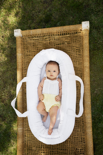 Elodie Details - Portable Baby Nest -  Embroidery Anglaise