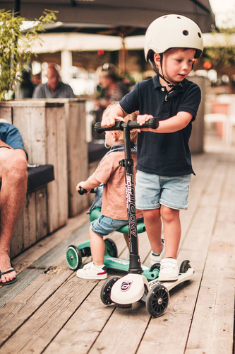 SCOOTANDRIDE - Highwaykick 3 LED - Folding scooter with light-up wheels 3+ Ash