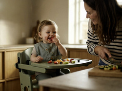 Baby Dan - DANCHAIR feeding chair - soft green