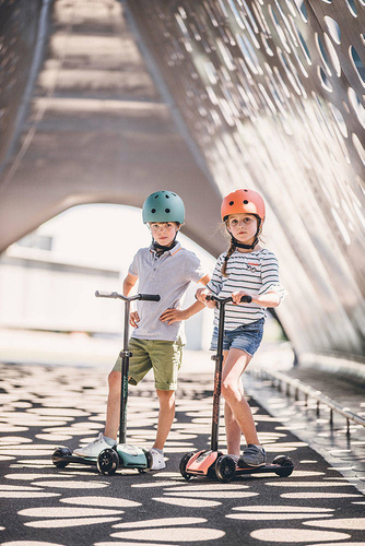 SCOOTANDRIDE - Highwaykick 5 LED - Folding scooter with light-up wheels 5+ Peach