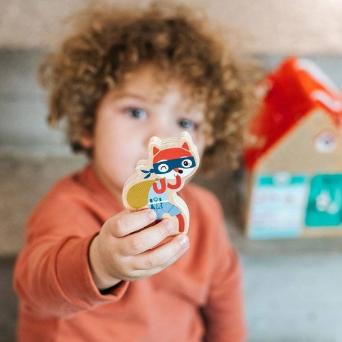 LILLIPUTIENS - Wooden manipulation house with locks Lisek Burglar 3 years +