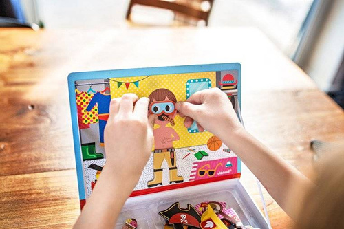 Janod - Magnetic puzzle. Costumes Boy Magnetibook collection 2018