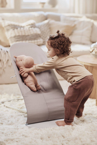 BABYBJORN - BLISS Woven bouncer, Petal Quilt, sand grey + Soft Friends toy