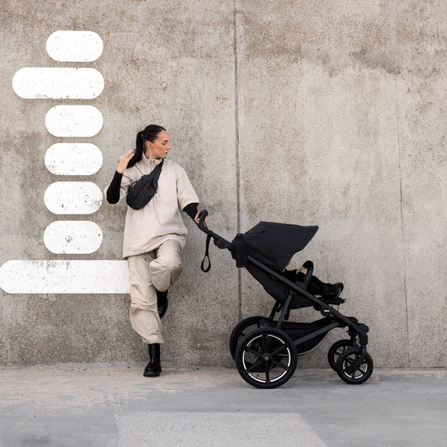 Thule Urban Glide 4-wheel stroller – Black on Black