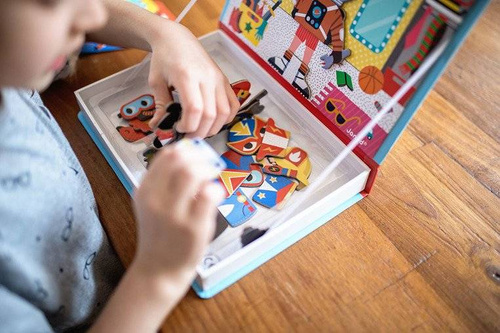 Janod - Magnetic puzzle. Costumes Boy Magnetibook collection 2018