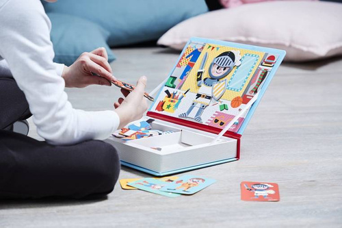 Janod - Magnetic puzzle. Costumes Boy Magnetibook collection 2018