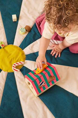 KID'S CONCEPT – sorter box, swedish candy