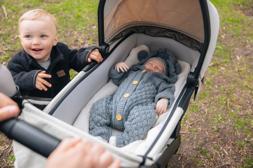 Wózek spacerowy Thule Spring - Black/Soft Beige