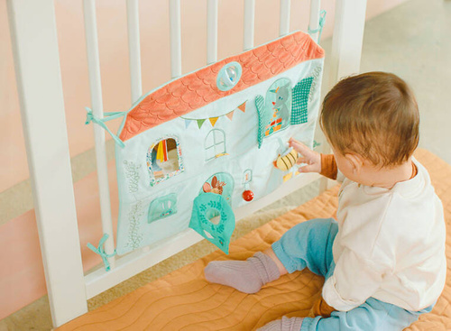 LILLIPUTIENS Soft activity board for play Stella the Deer and Joe the Dragon House 3 m+