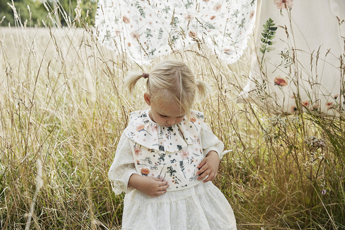 Elodie Details - Baby Bib - Meadow Blossom